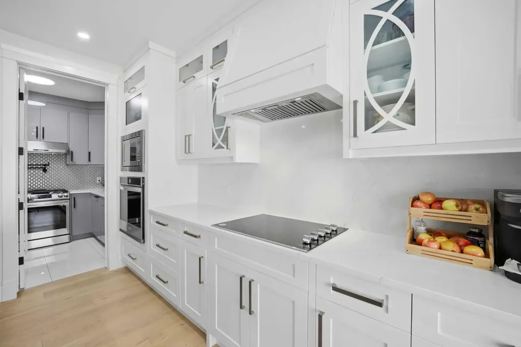 15 Saddlecrest Link NE Calgary AB T3J0Z3