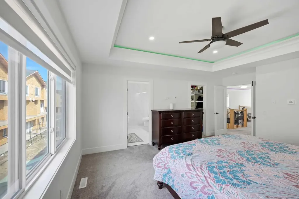 15 Saddlecrest Link NE Calgary AB T3J0Z3