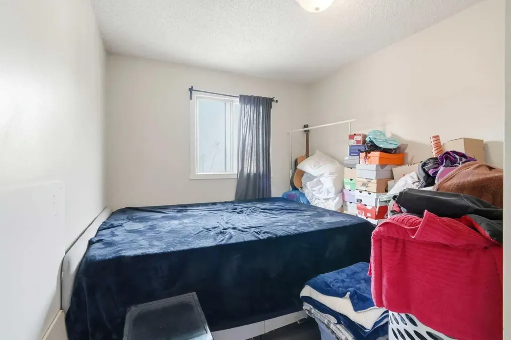 2519 38 Street NE Calgary AB T1Y 4W8