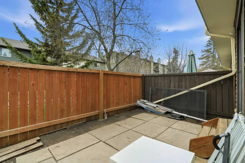 2519 38 Street NE Calgary AB T1Y 4W8