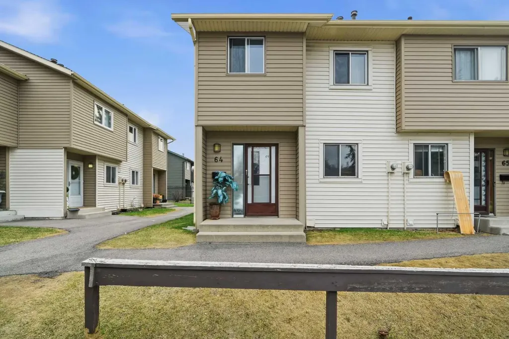 2519 38 Street NE Calgary AB T1Y 4W8