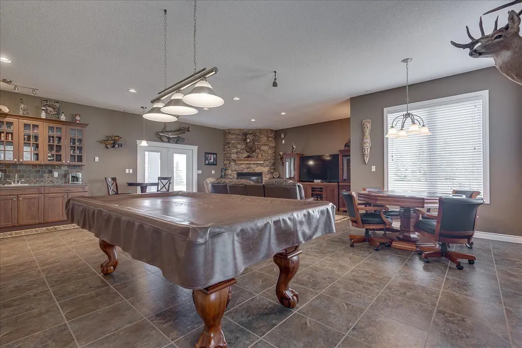 33550 Range Road 23 Rural Mountain View County AB T4H1P4