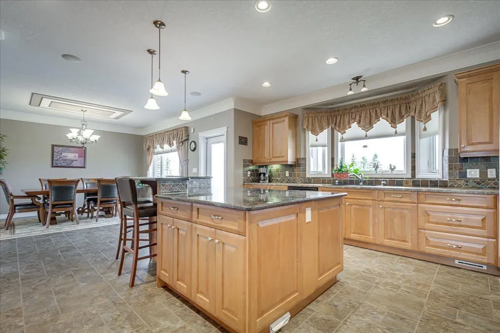 33550 Range Road 23 Rural Mountain View County AB T4H1P4