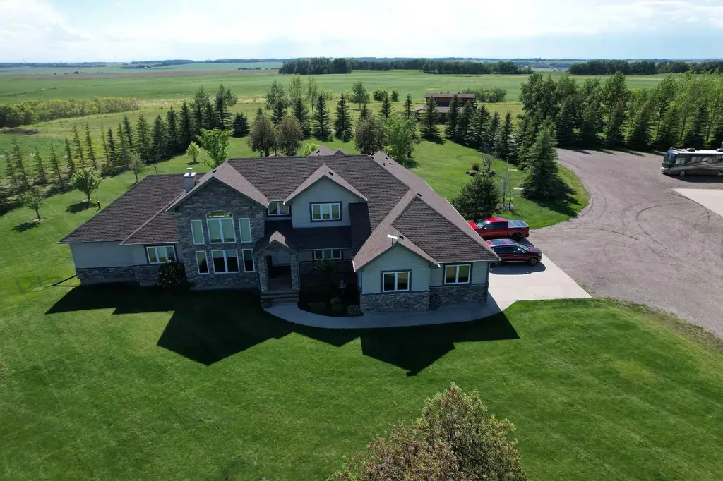 33550 Range Road 23 Rural Mountain View County AB T4H1P4
