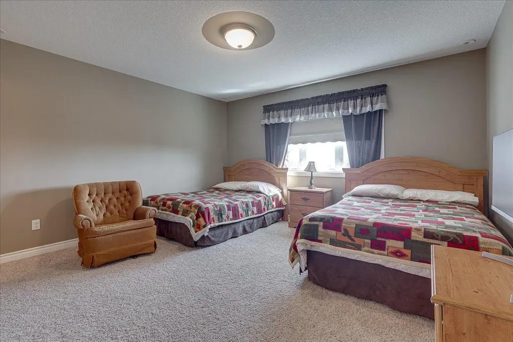 33550 Range Road 23 Rural Mountain View County AB T4H1P4