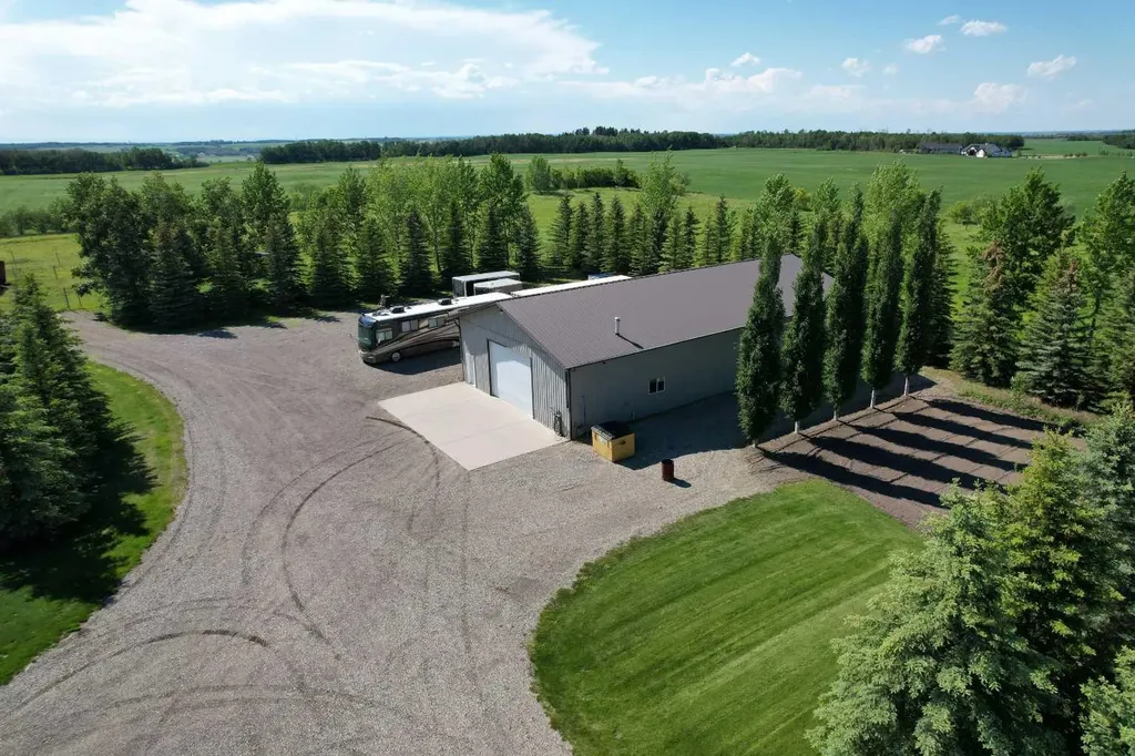 33550 Range Road 23 Rural Mountain View County AB T4H1P4