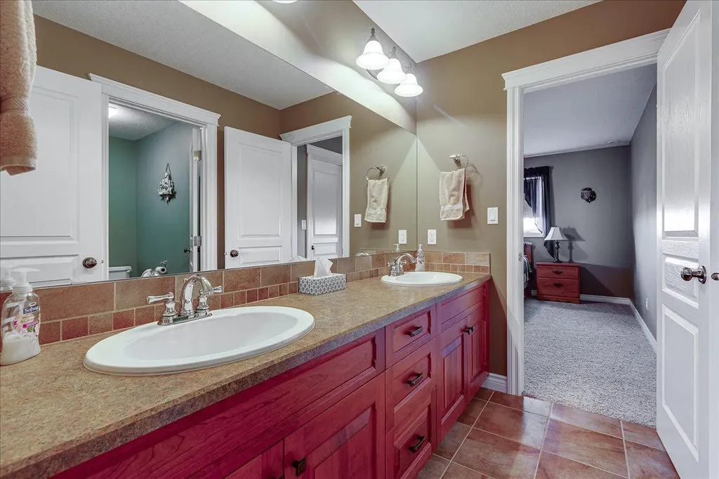 33550 Range Road 23 Rural Mountain View County AB T4H1P4