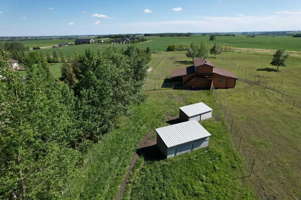 33550 Range Road 23 Rural Mountain View County AB T4H1P4