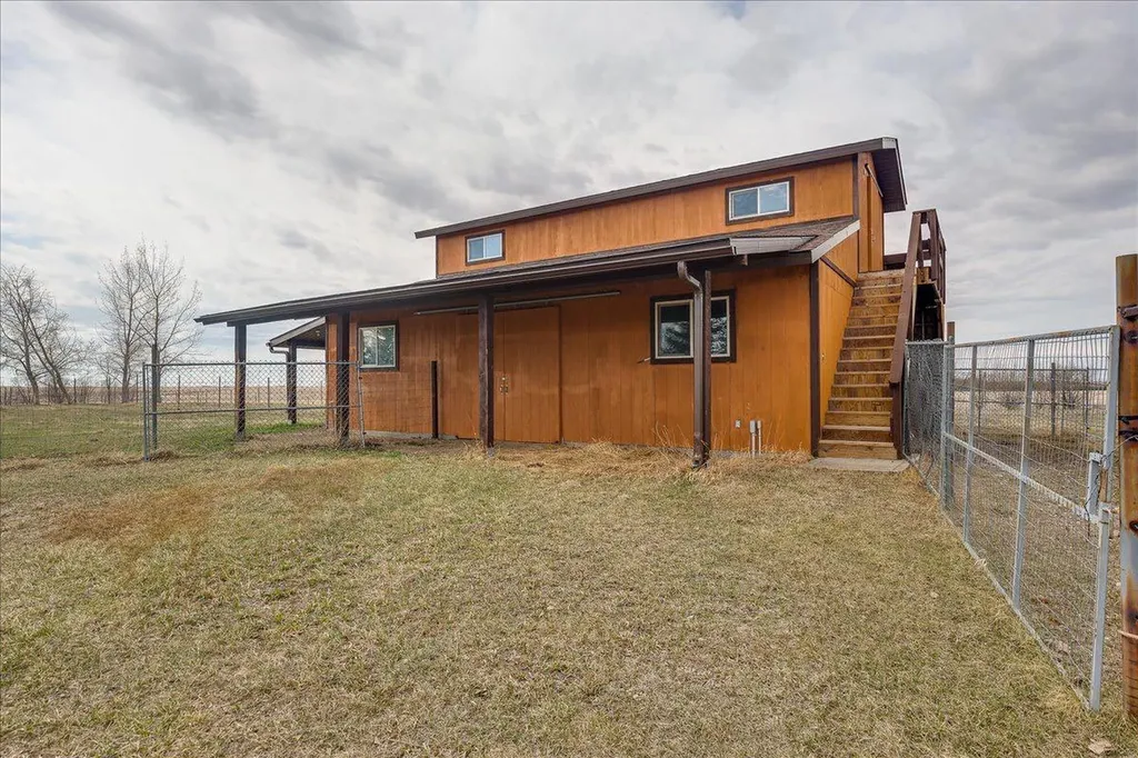 33550 Range Road 23 Rural Mountain View County AB T4H1P4