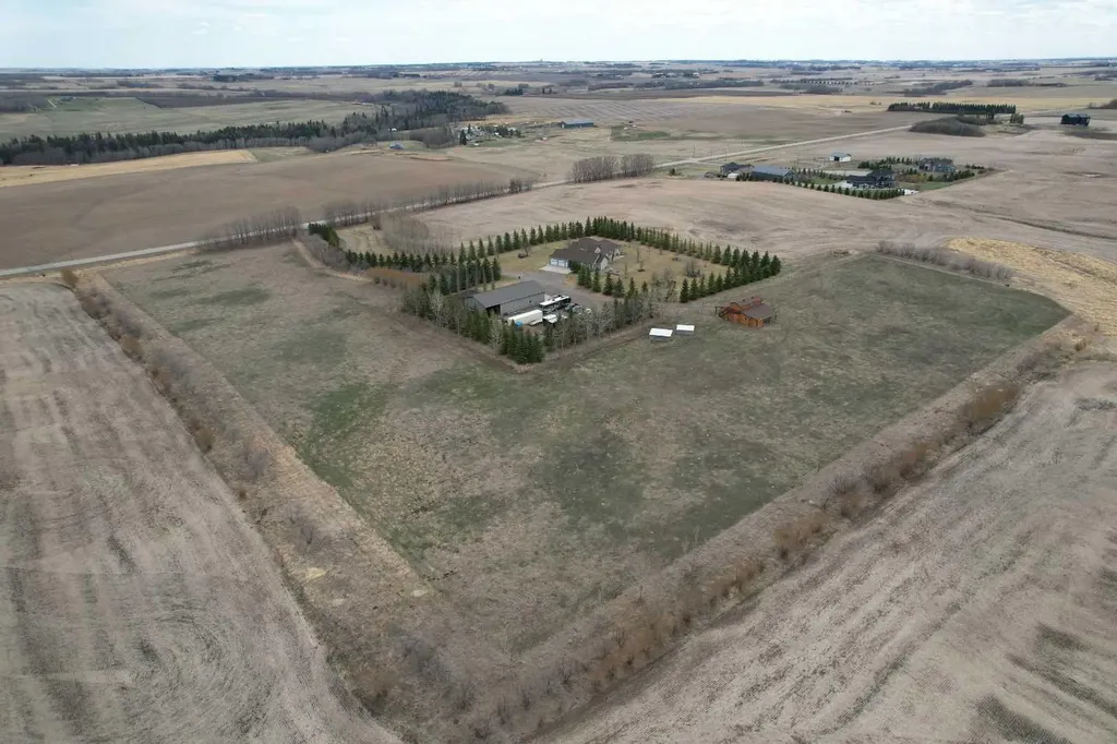 33550 Range Road 23 Rural Mountain View County AB T4H1P4