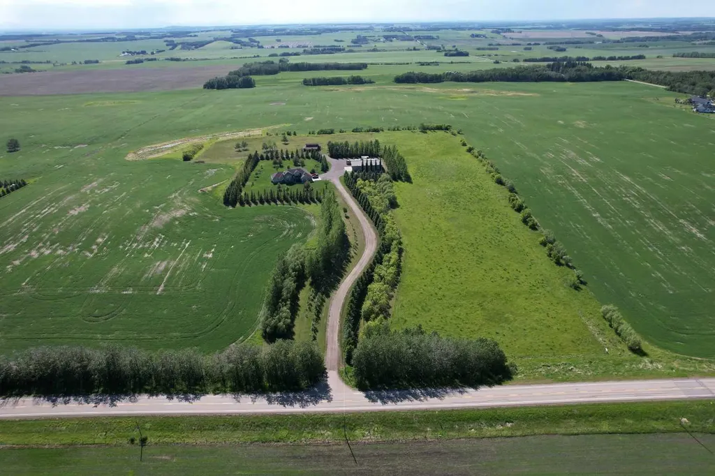 33550 Range Road 23 Rural Mountain View County AB T4H1P4