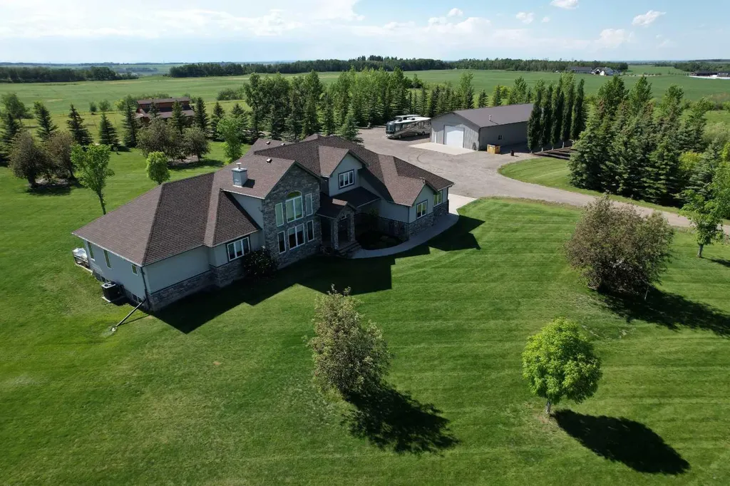 33550 Range Road 23 Rural Mountain View County AB T4H1P4