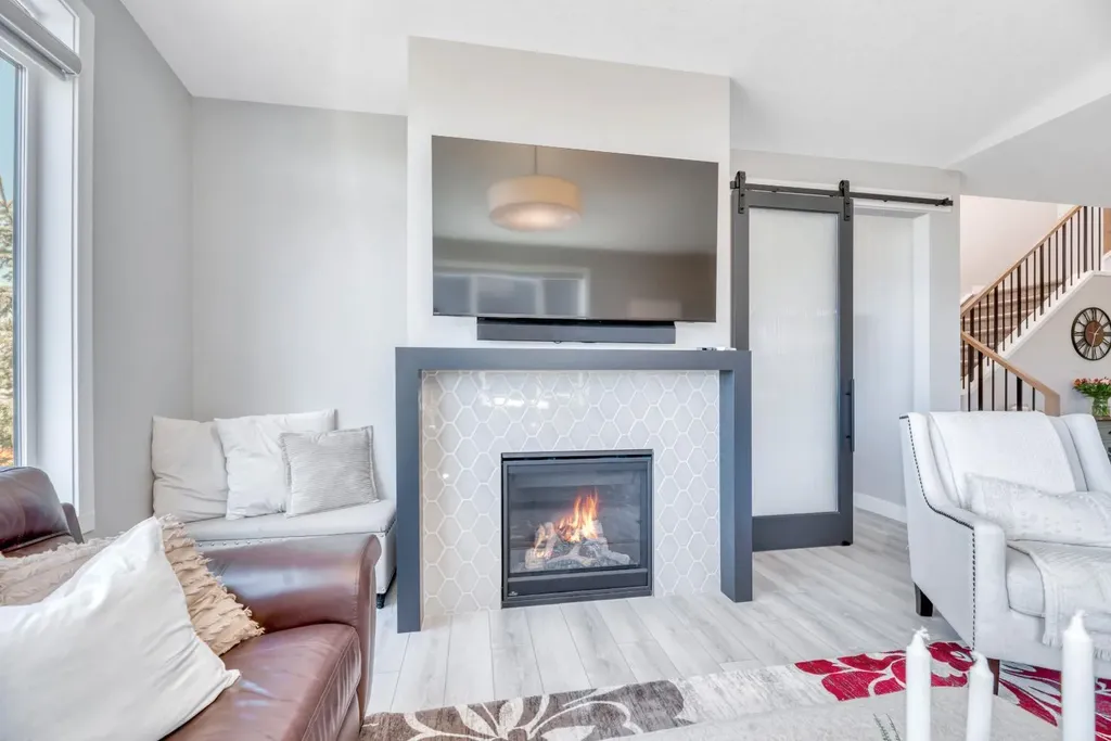 6 Legacy Woods Crescent SE Calgary AB T2X 2G5