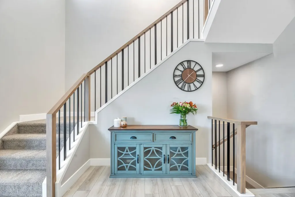 6 Legacy Woods Crescent SE Calgary AB T2X 2G5