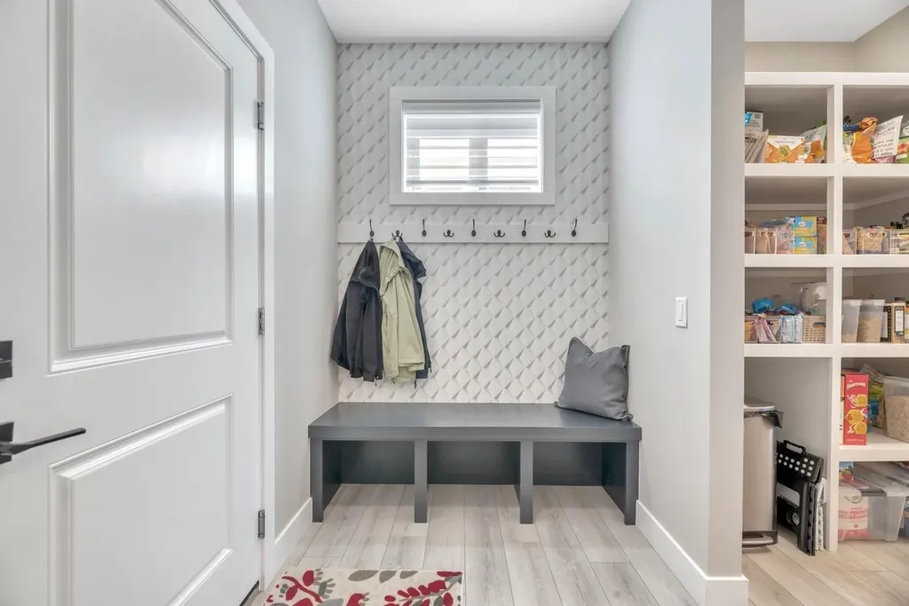 6 Legacy Woods Crescent SE Calgary AB T2X 2G5