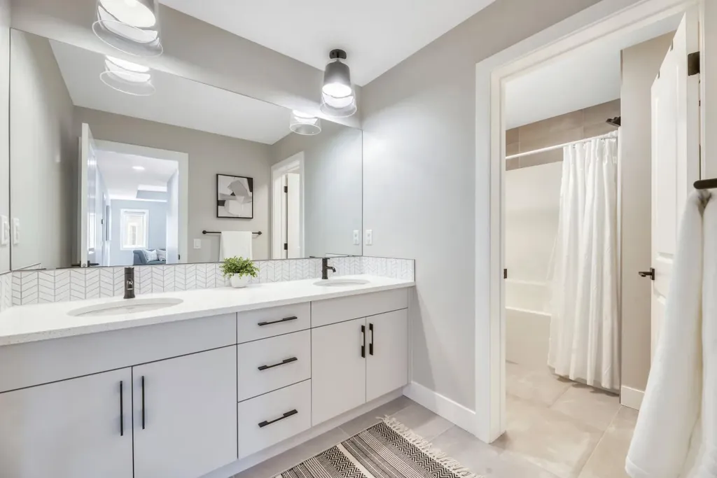 6 Legacy Woods Crescent SE Calgary AB T2X 2G5