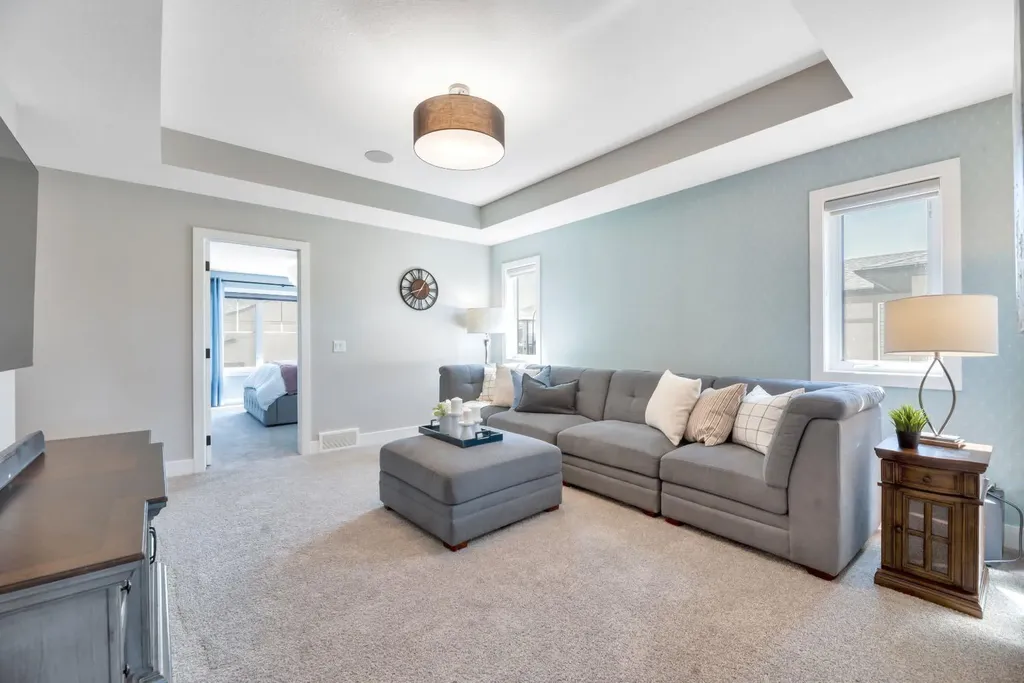 6 Legacy Woods Crescent SE Calgary AB T2X 2G5
