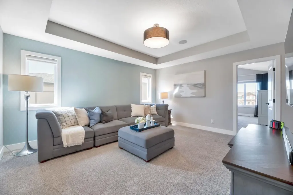6 Legacy Woods Crescent SE Calgary AB T2X 2G5