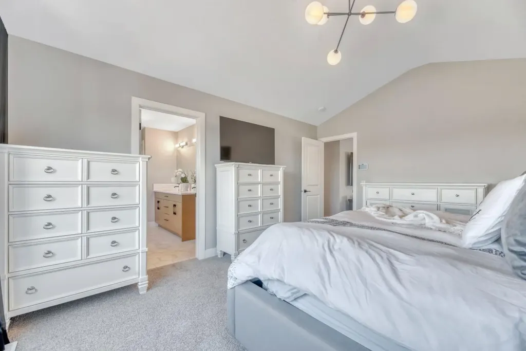 6 Legacy Woods Crescent SE Calgary AB T2X 2G5