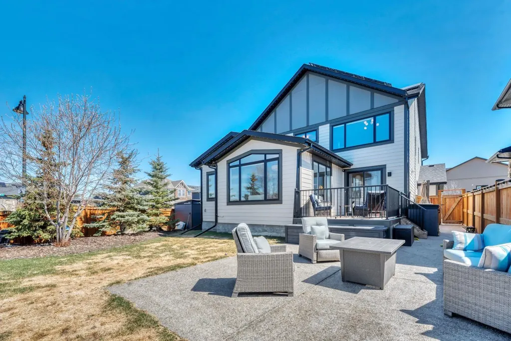 6 Legacy Woods Crescent SE Calgary AB T2X 2G5