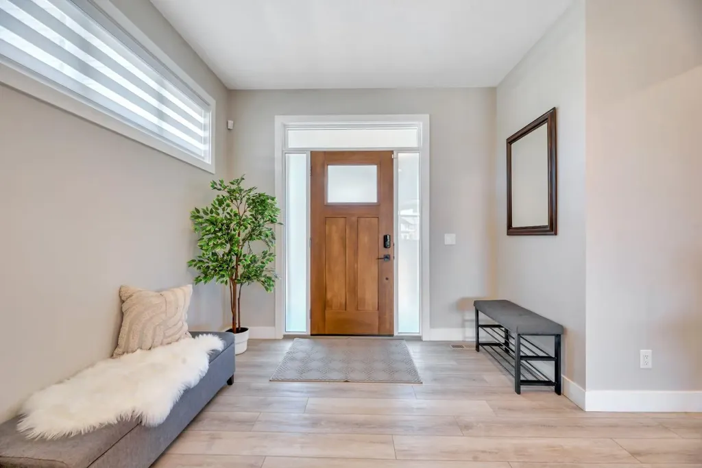 6 Legacy Woods Crescent SE Calgary AB T2X 2G5
