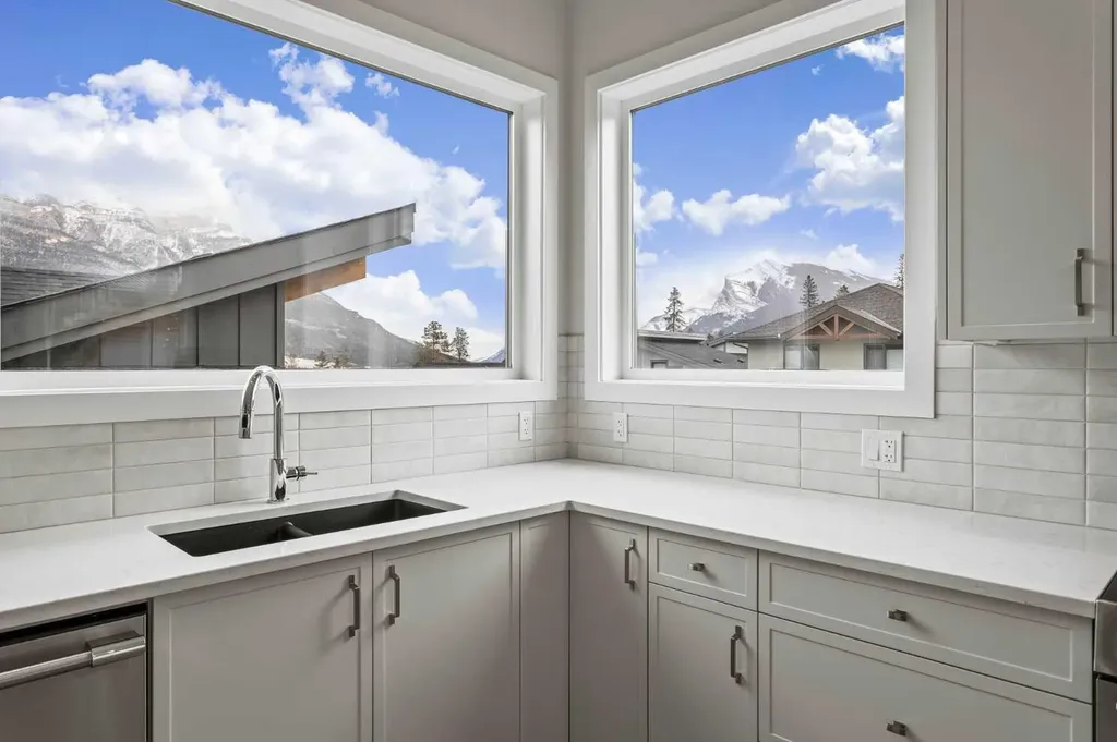 209 Stewart Creek Rise Canmore AB T1W0N9