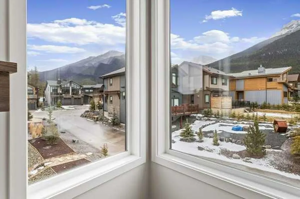 209 Stewart Creek Rise Canmore AB T1W0N9