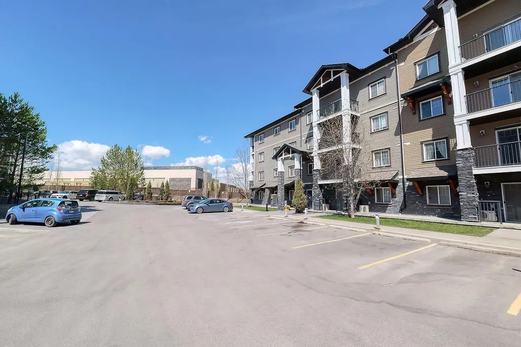 175 Panatella Hill NW Calgary AB T3K 0V9