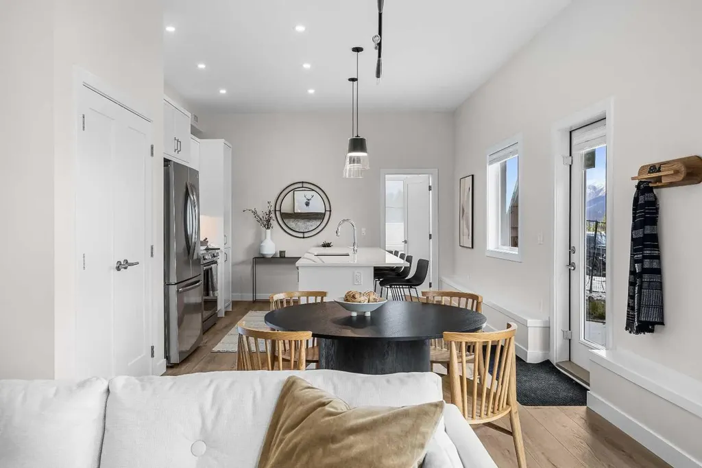209 Stewart Creek Rise Canmore AB T1W0N9