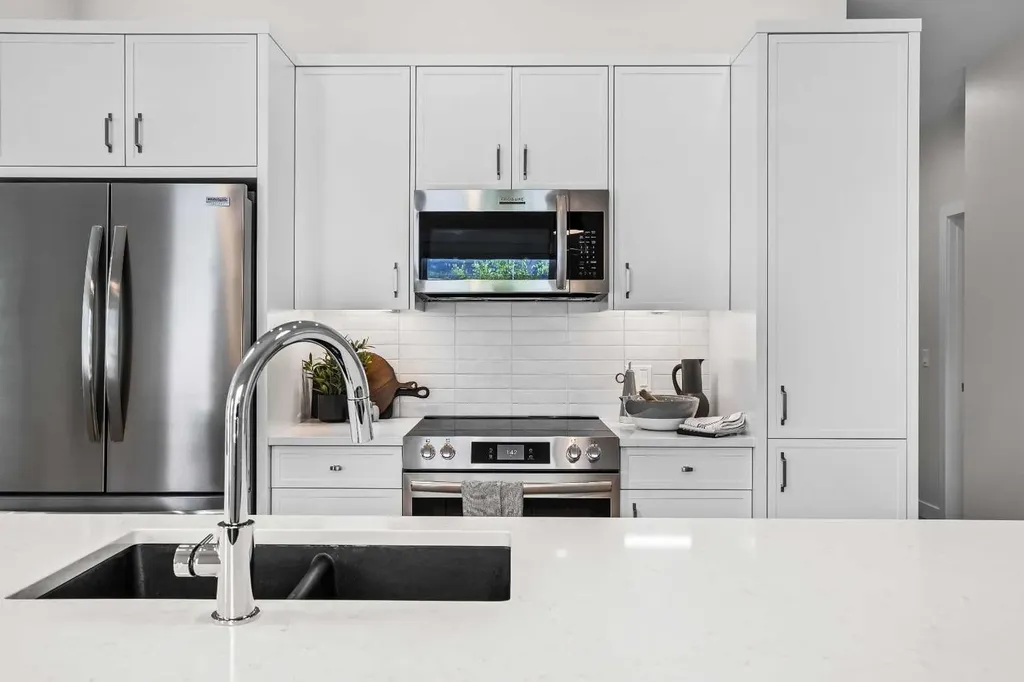 209 Stewart Creek Rise Canmore AB T1W0N9