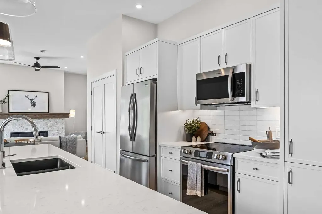 209 Stewart Creek Rise Canmore AB T1W0N9