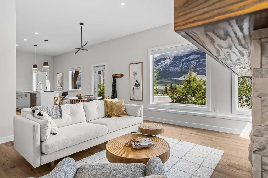 209 Stewart Creek Rise Canmore AB T1W0N9