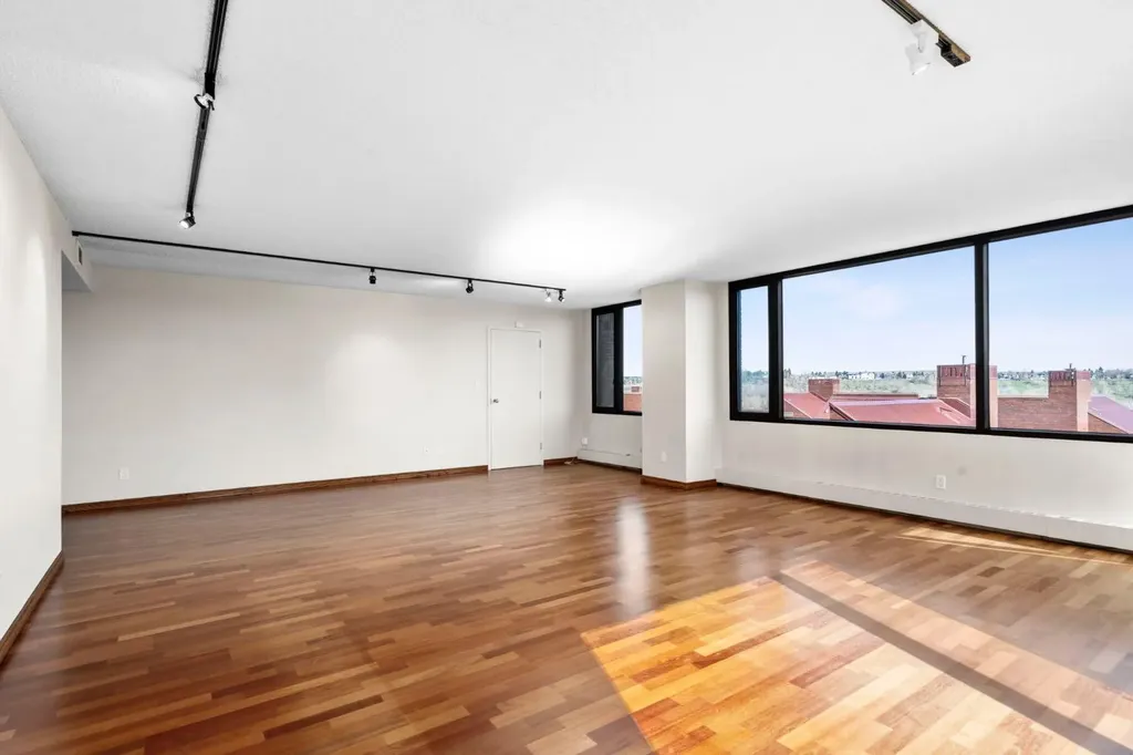 500 Eau Claire Avenue SW Calgary AB T2P 3R8
