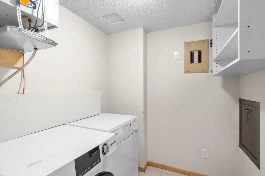 500 Eau Claire Avenue SW Calgary AB T2P 3R8