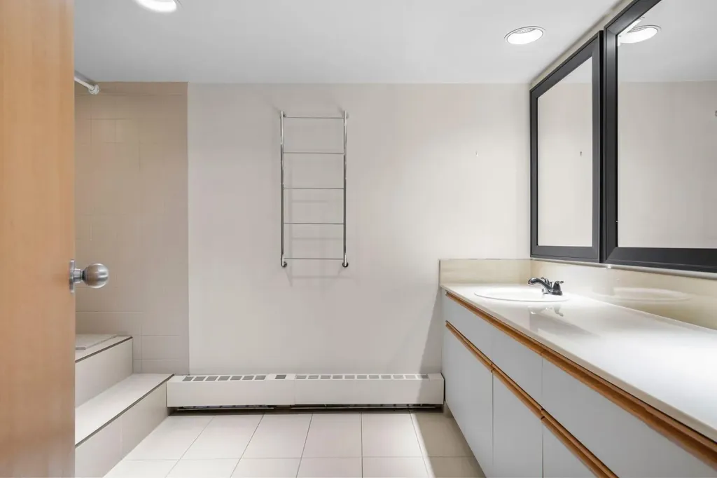500 Eau Claire Avenue SW Calgary AB T2P 3R8