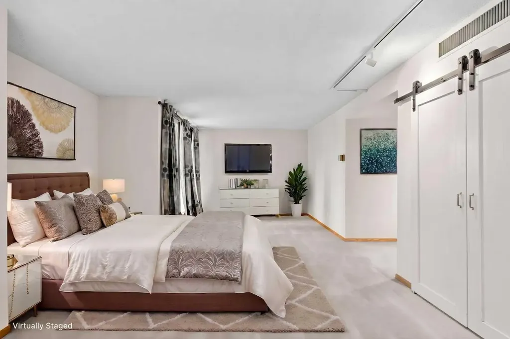 500 Eau Claire Avenue SW Calgary AB T2P 3R8