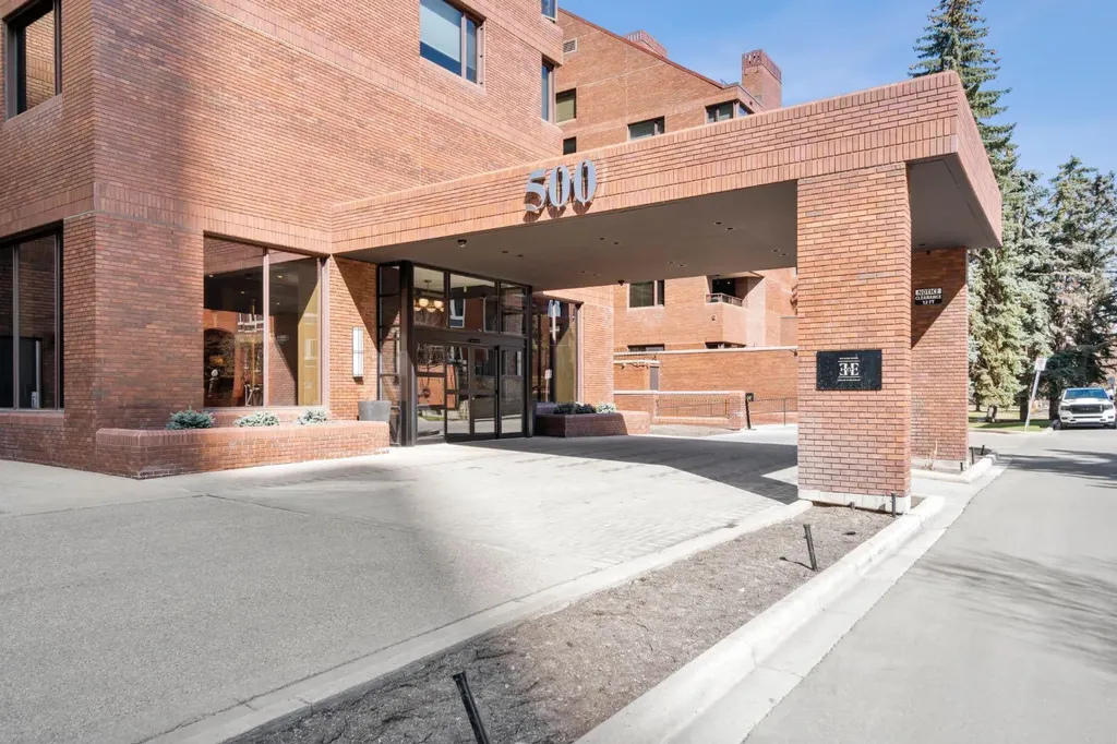 500 Eau Claire Avenue SW Calgary AB T2P 3R8