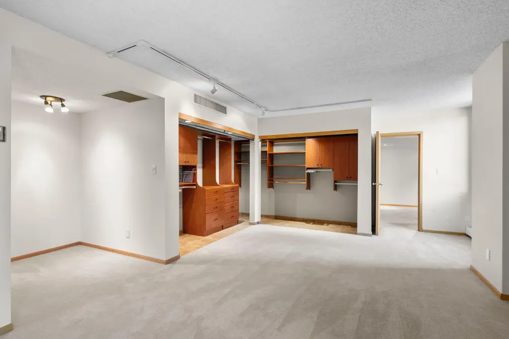 500 Eau Claire Avenue SW Calgary AB T2P 3R8