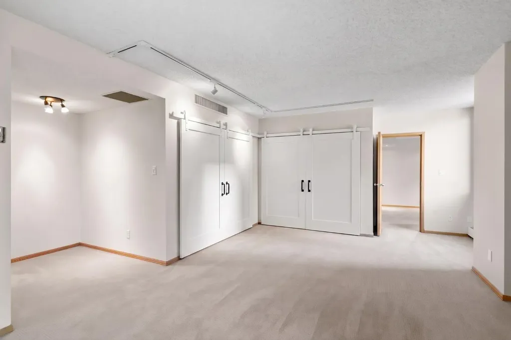 500 Eau Claire Avenue SW Calgary AB T2P 3R8