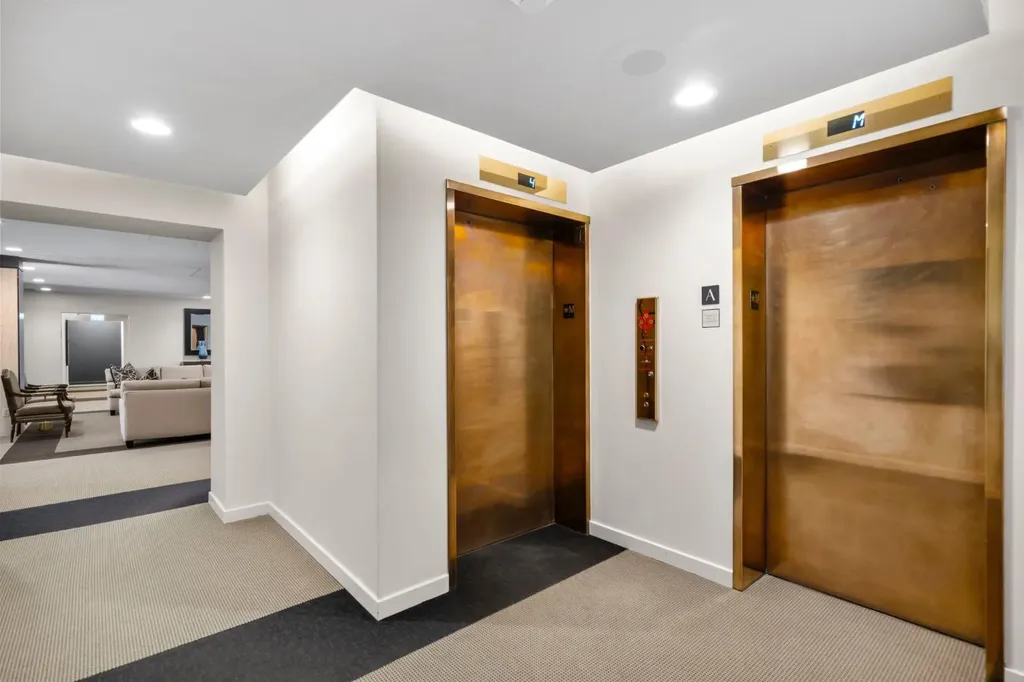 500 Eau Claire Avenue SW Calgary AB T2P 3R8