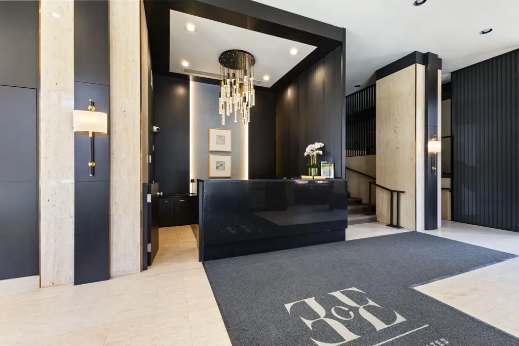 500 Eau Claire Avenue SW Calgary AB T2P 3R8