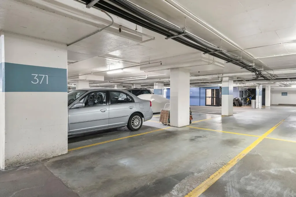 500 Eau Claire Avenue SW Calgary AB T2P 3R8