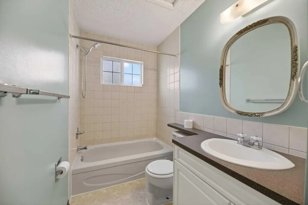 11 Westhill Crescent Didsbury AB T0M 0W0