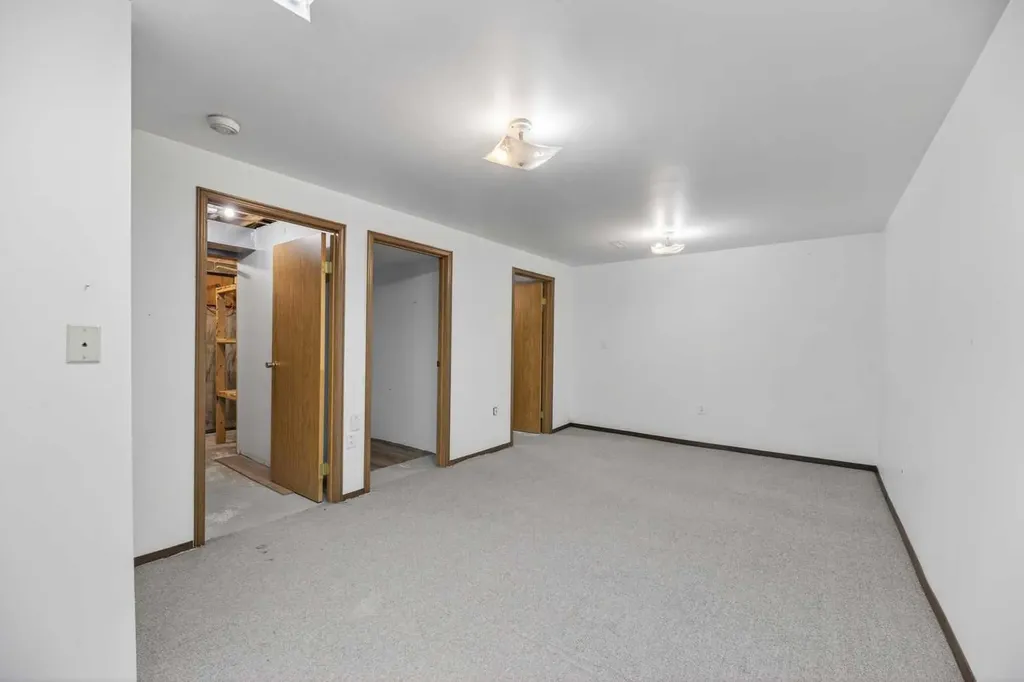 11 Westhill Crescent Didsbury AB T0M 0W0