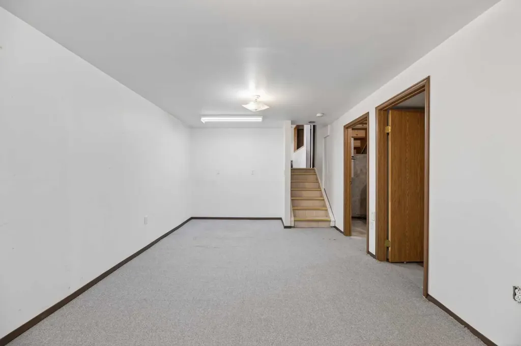 11 Westhill Crescent Didsbury AB T0M 0W0