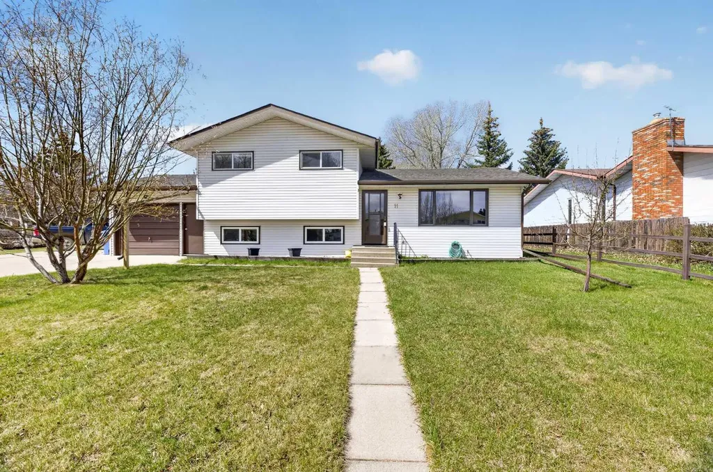 11 Westhill Crescent Didsbury AB T0M 0W0