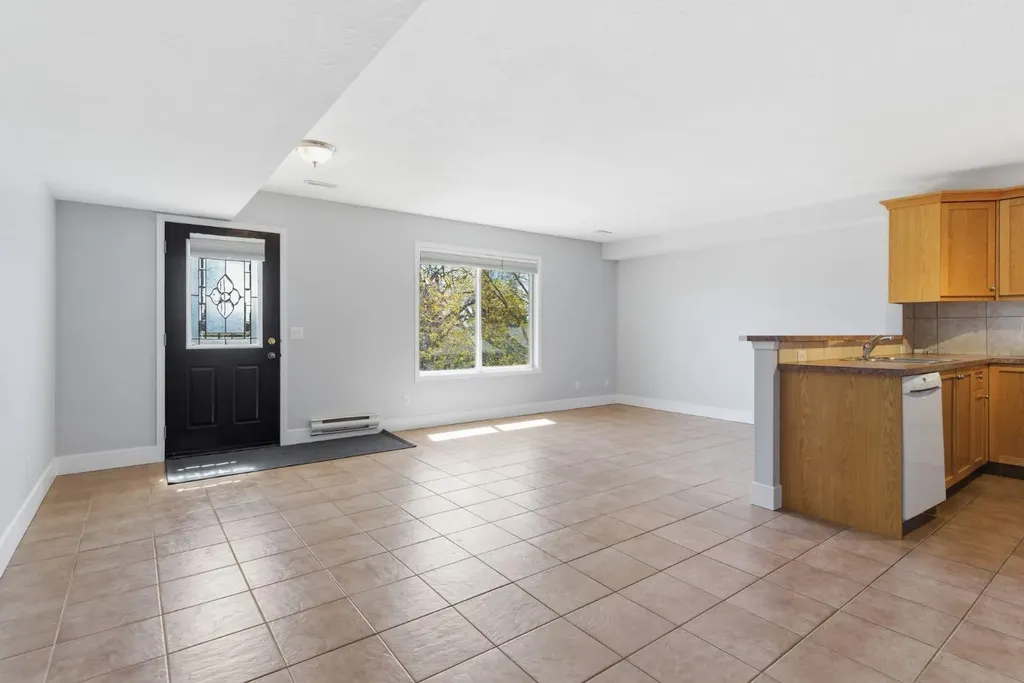 323 Fourth Avenue Strathmore AB T1P 1B5