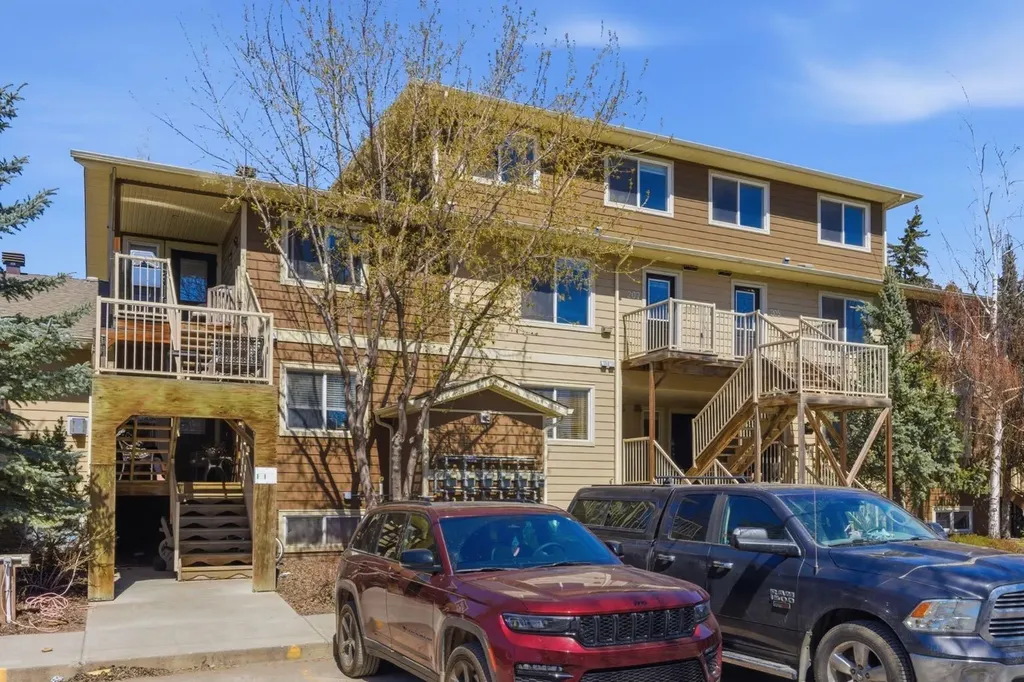 323 Fourth Avenue Strathmore AB T1P 1B5