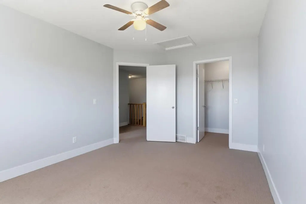 323 Fourth Avenue Strathmore AB T1P 1B5