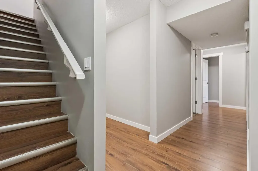 327 Panamount Point NW Calgary AB T3K 0H6